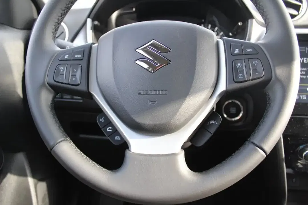Suzuki Vitara - Thumbnail 11