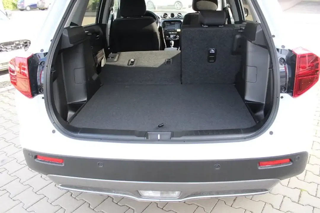 Suzuki Vitara - Thumbnail 8