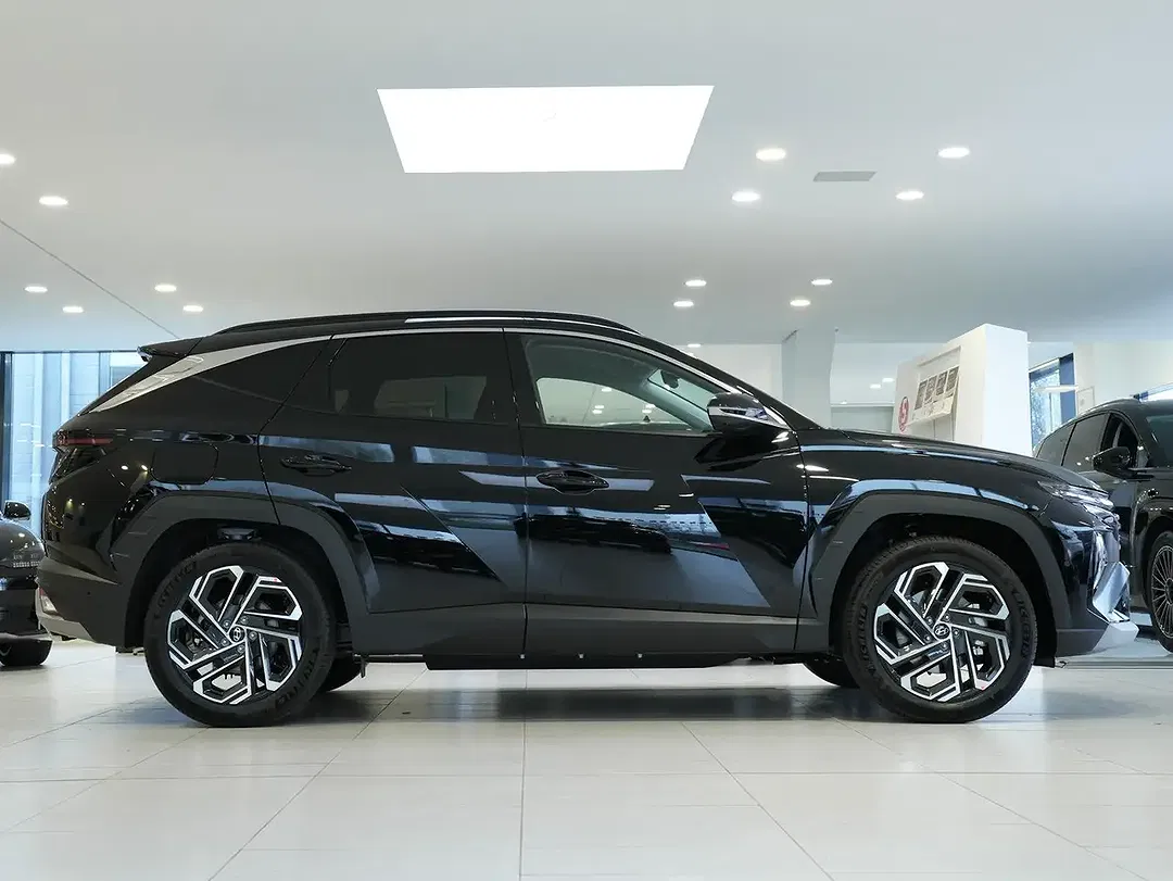 Hyundai TUCSON - Thumbnail 5
