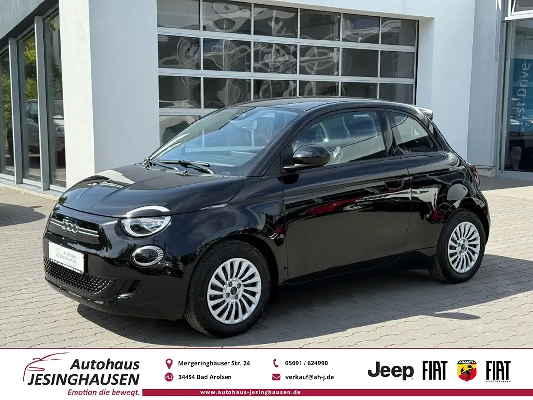 Fiat 500e - Thumbnail 1