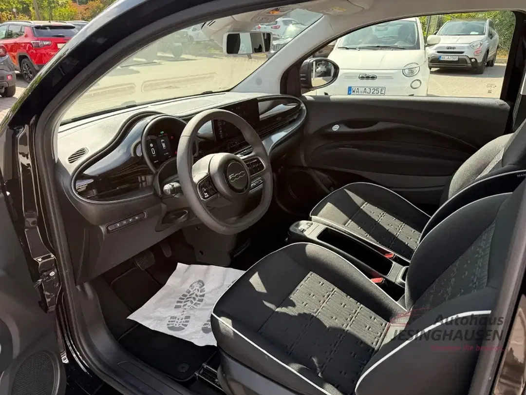 Fiat 500e - Thumbnail 11