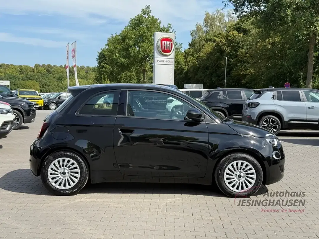 Fiat 500e - Thumbnail 4