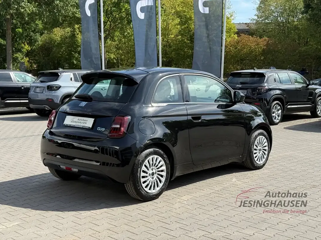 Fiat 500e - Thumbnail 5