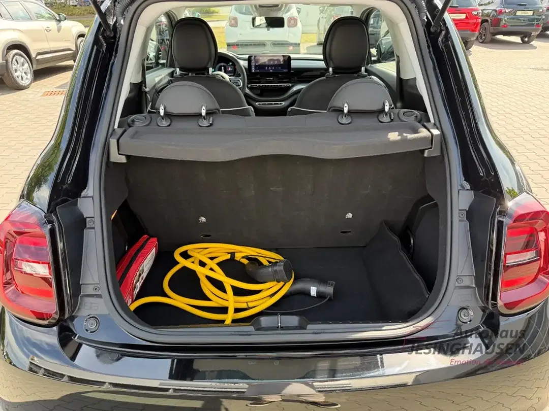Fiat 500e - Thumbnail 7