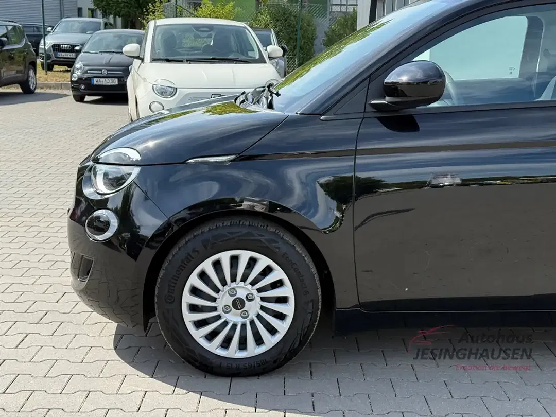 Fiat 500e - Thumbnail 9