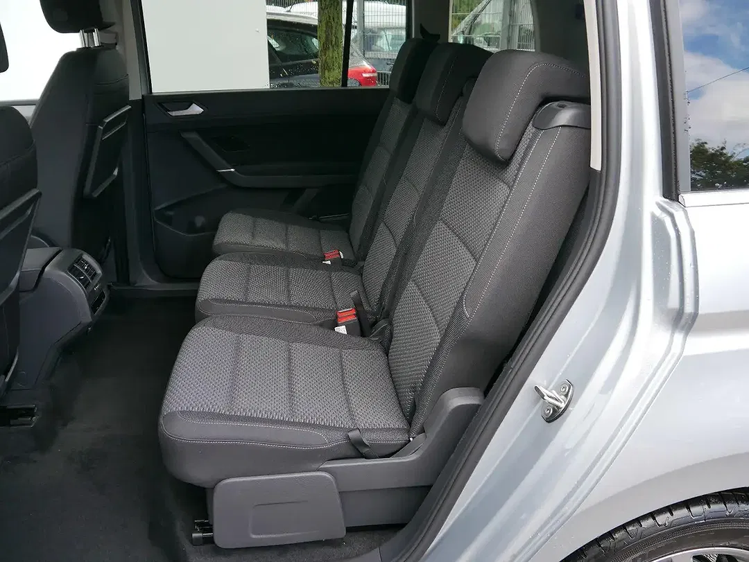 Volkswagen Touran - Thumbnail 9