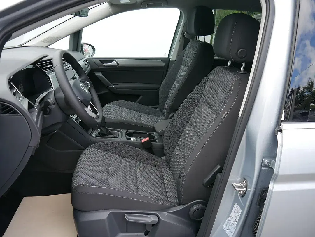 Volkswagen Touran - Thumbnail 10