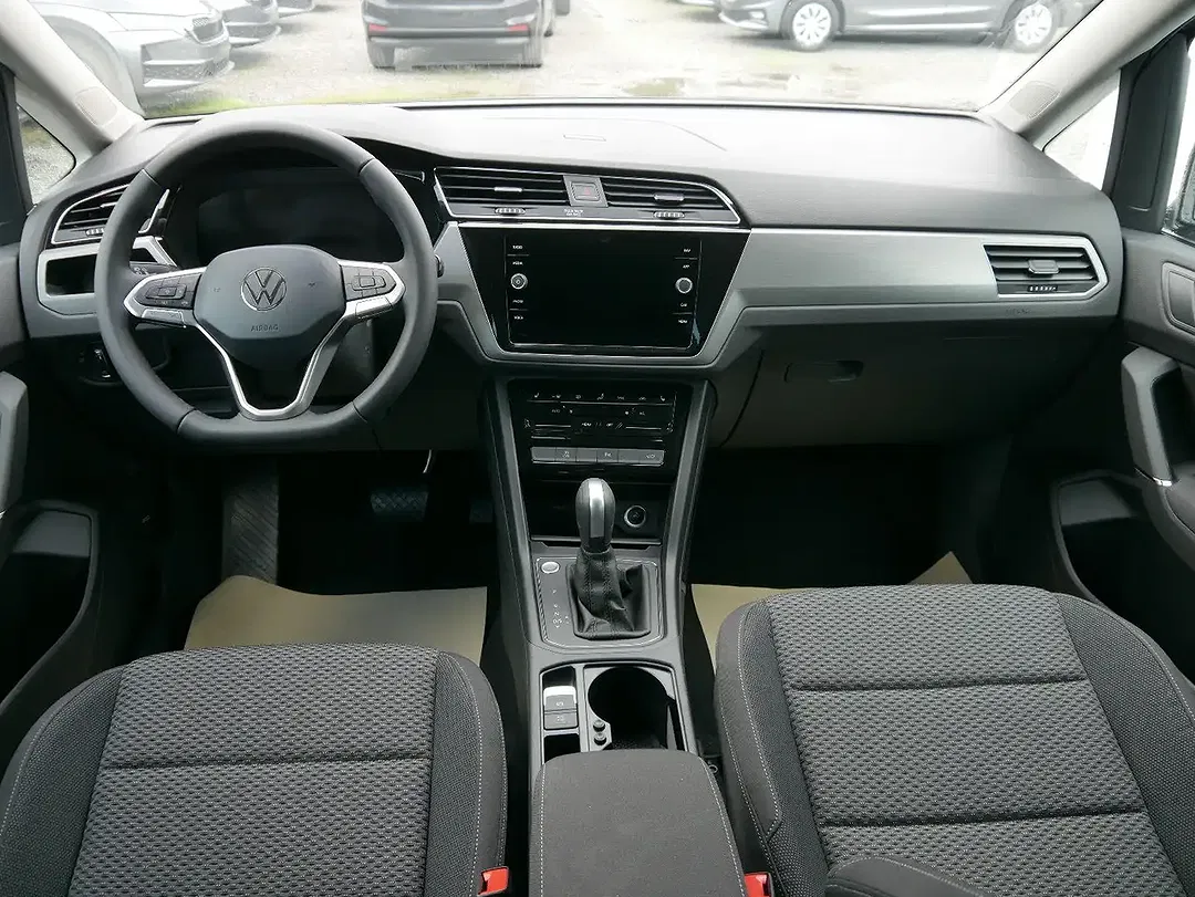 Volkswagen Touran - Thumbnail 11