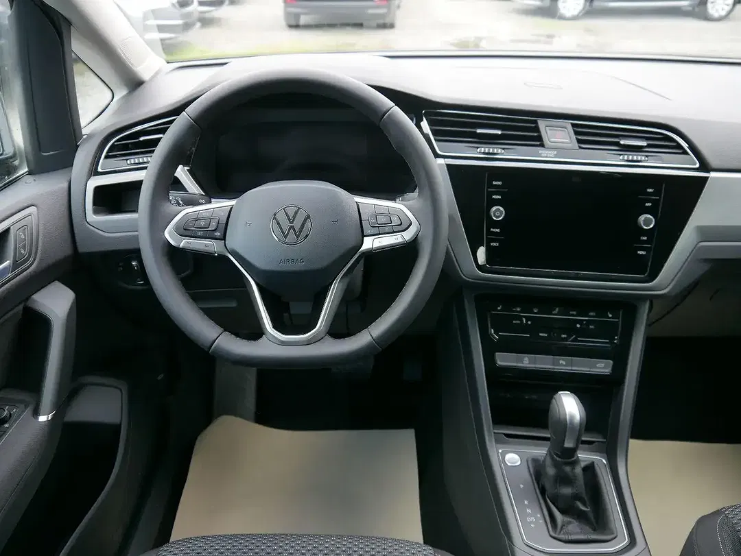 Volkswagen Touran - Thumbnail 12
