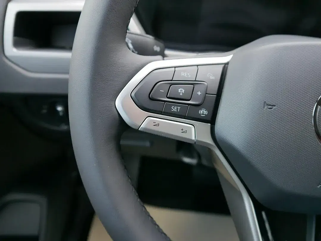 Volkswagen Touran - Thumbnail 13