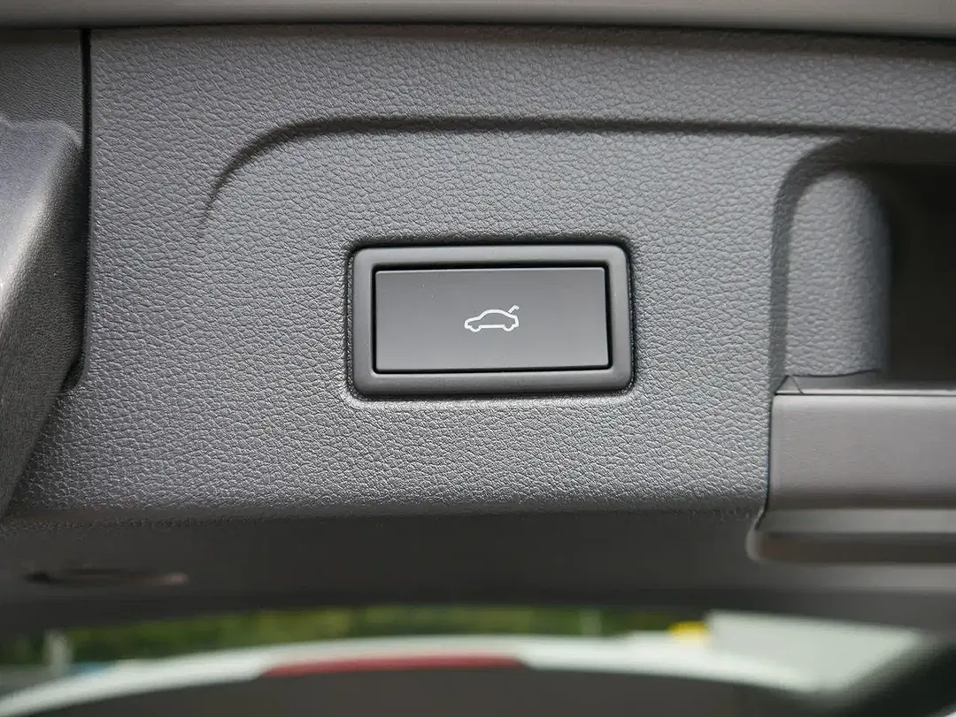Volkswagen Touran - Thumbnail 6