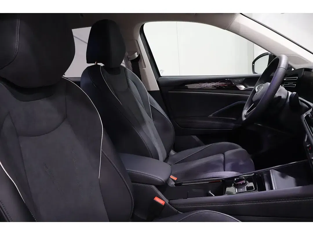 Volkswagen Tiguan - Thumbnail 14