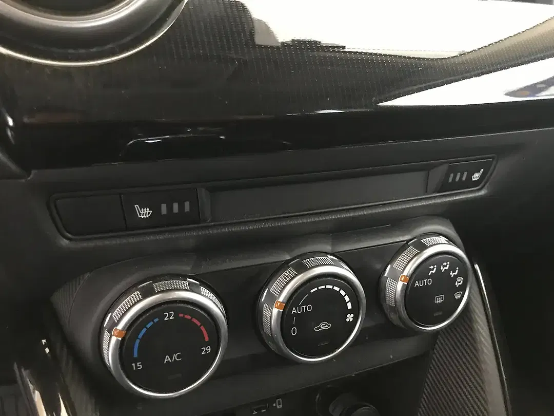 Mazda 2 - Thumbnail 23