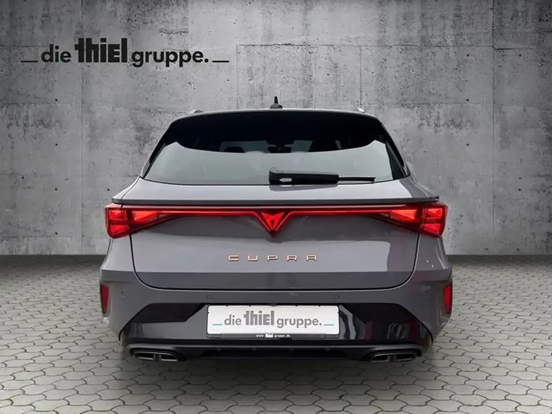 CUPRA Leon - Thumbnail 4