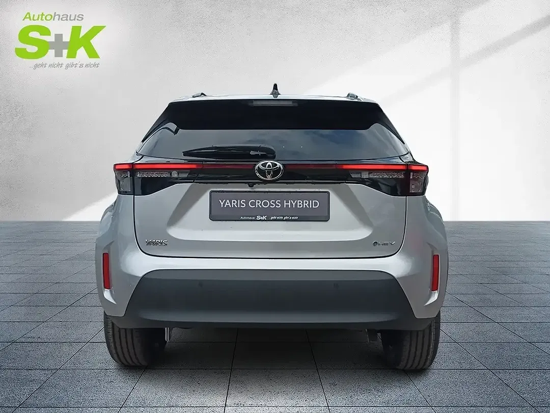 Toyota Yaris Cross - Thumbnail 2