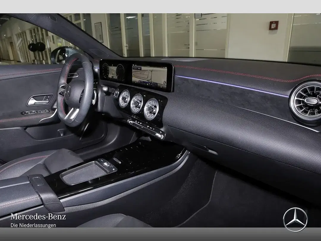 Mercedes-Benz CLA 200 - Thumbnail 7