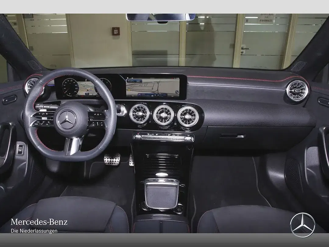 Mercedes-Benz CLA 200 - Thumbnail 8