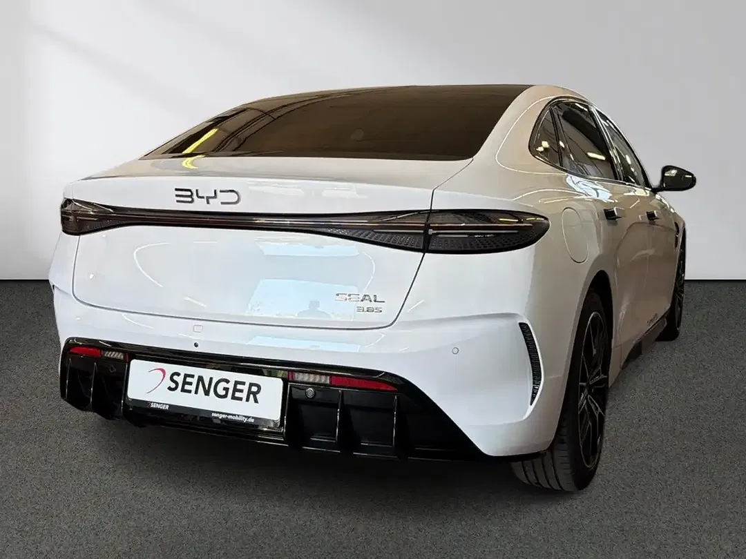 BYD Seal - Thumbnail 3