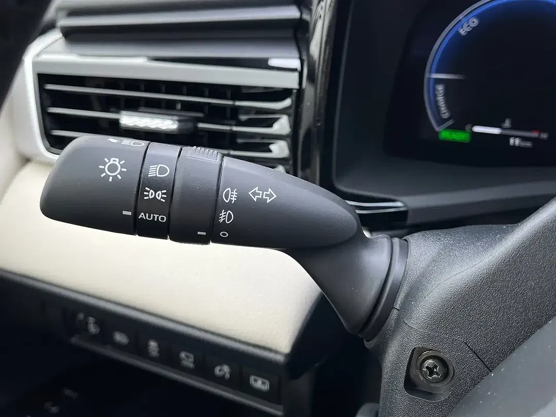 Toyota Camry Hybrid Executive - foto 15