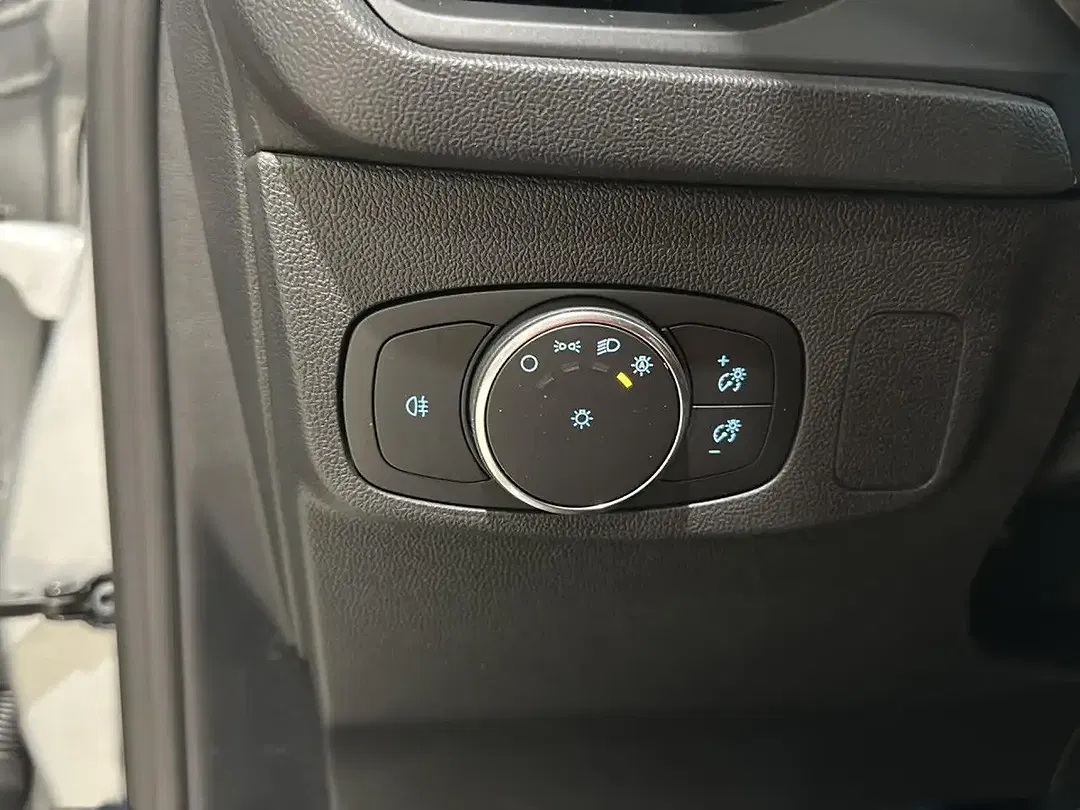 Ford Focus - Thumbnail 12