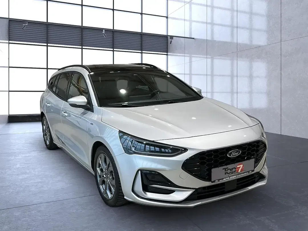 Ford Focus - Thumbnail 5