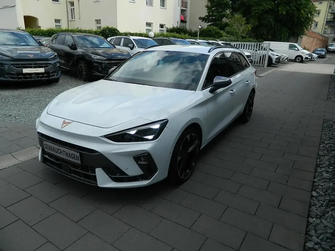 CUPRA Leon - Thumbnail 3