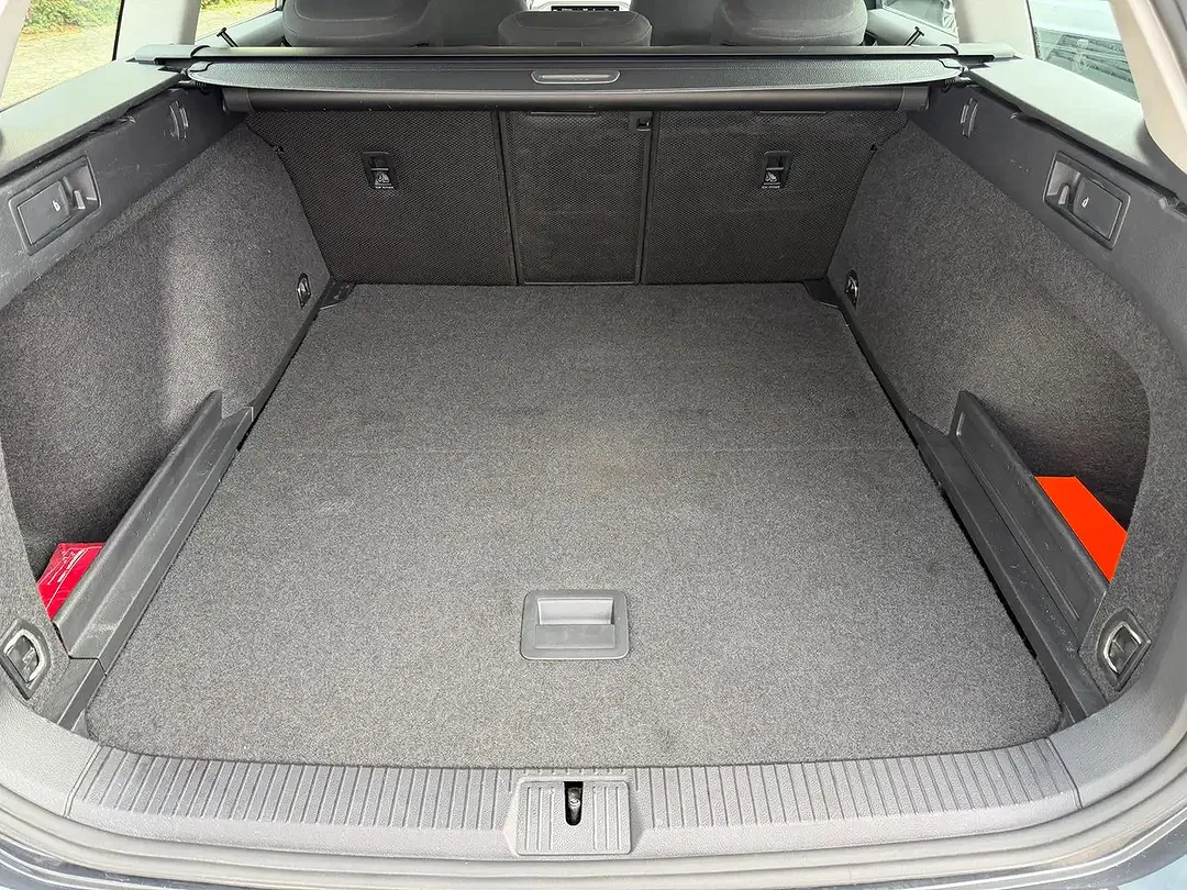 Volkswagen Passat Variant - Thumbnail 11