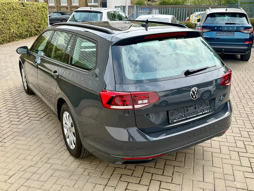 Volkswagen Passat Variant - Thumbnail 4