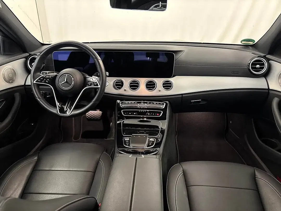 Mercedes-Benz E 220 - Thumbnail 5