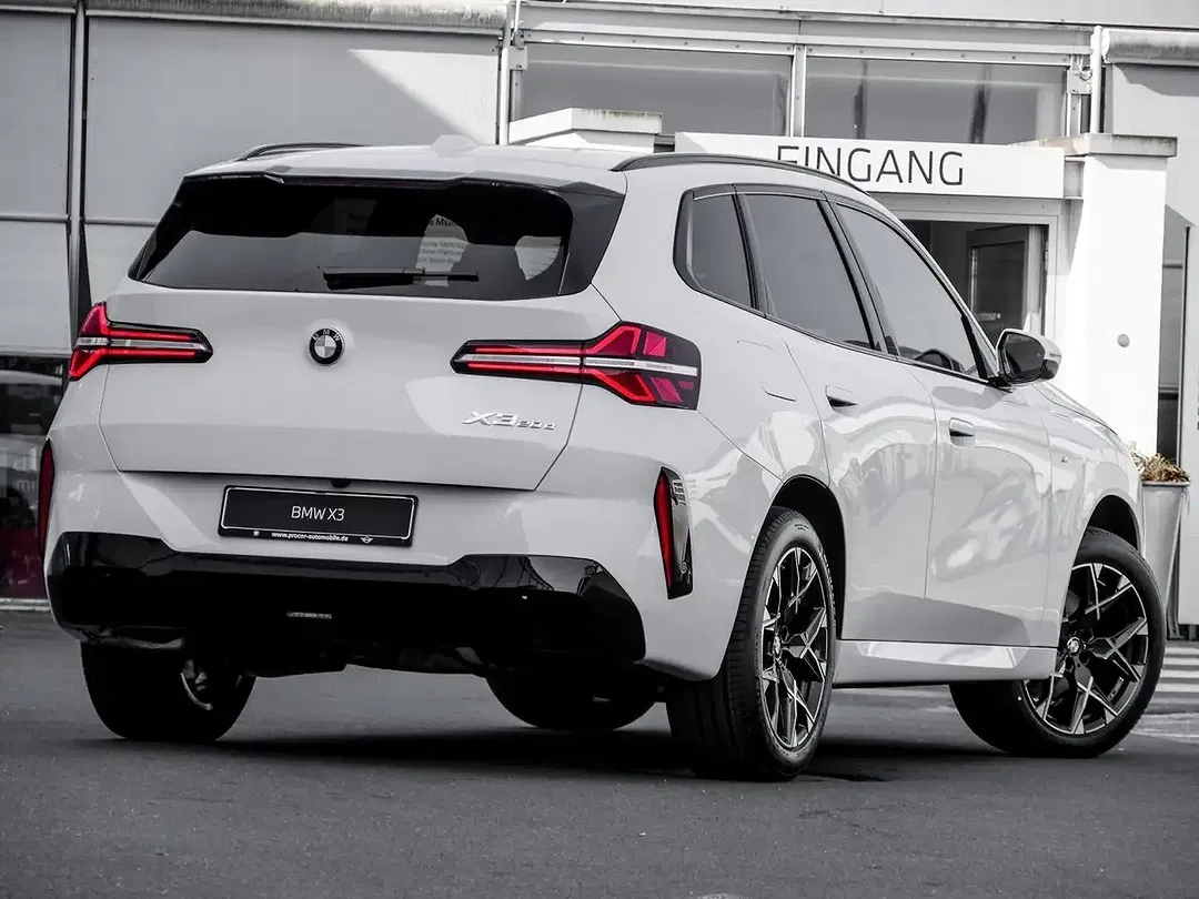 BMW X3 - Thumbnail 2