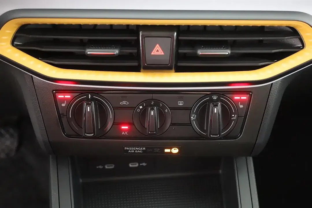 SEAT Ibiza - Thumbnail 11