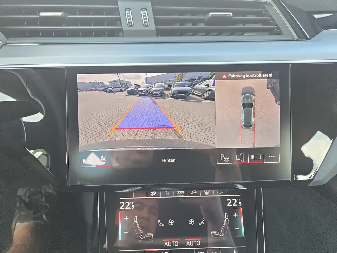 Audi Q8 e-tron 55 quattro S line - foto 17