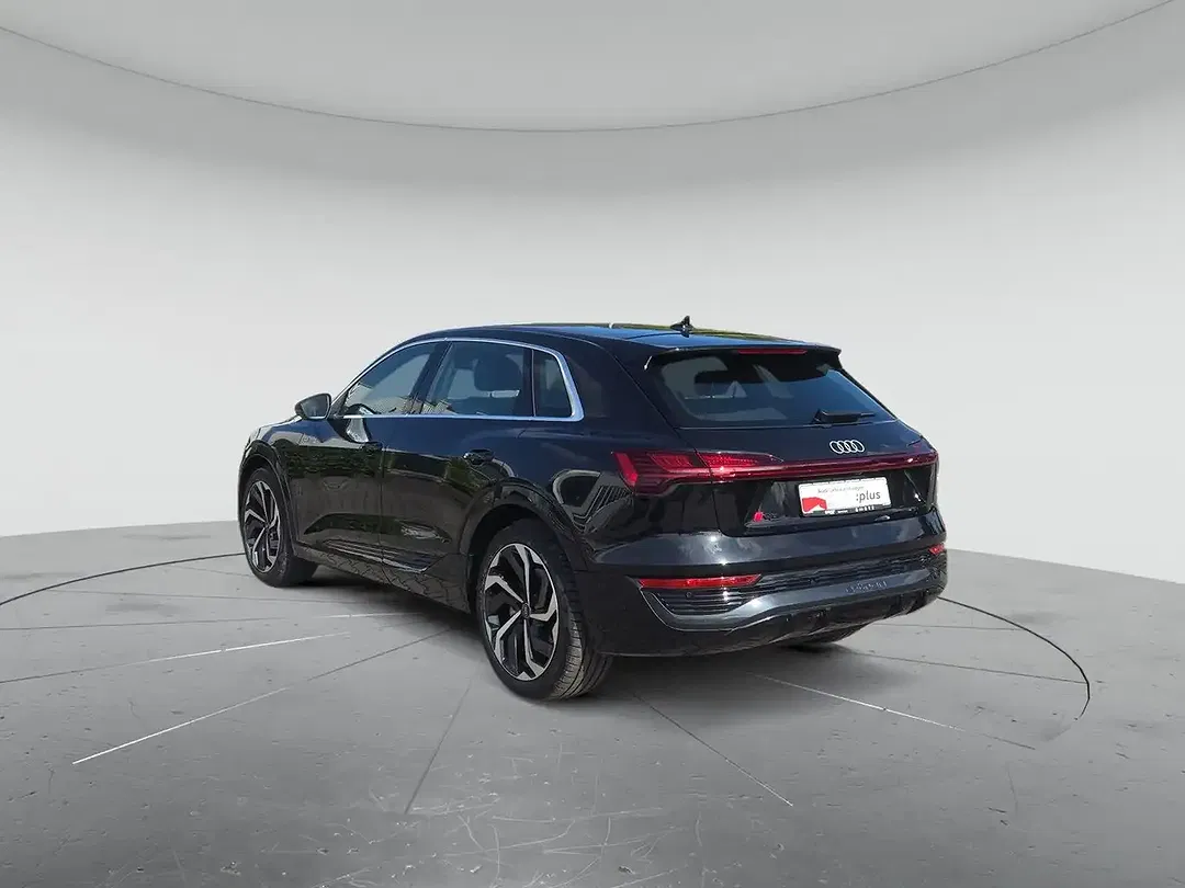 Audi Q8 e-tron - Thumbnail 4