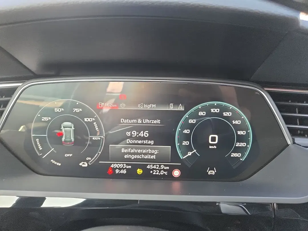Audi Q8 e-tron - Thumbnail 9
