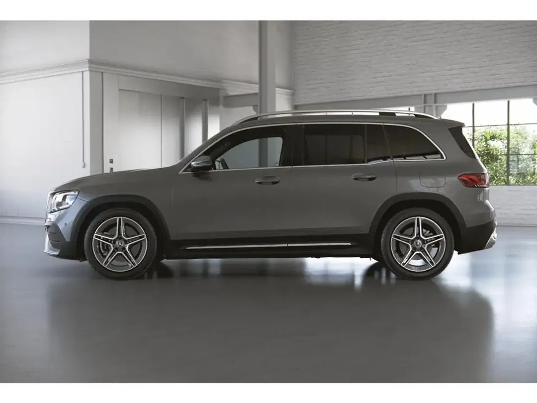 Mercedes-Benz GLB 250 - Thumbnail 2
