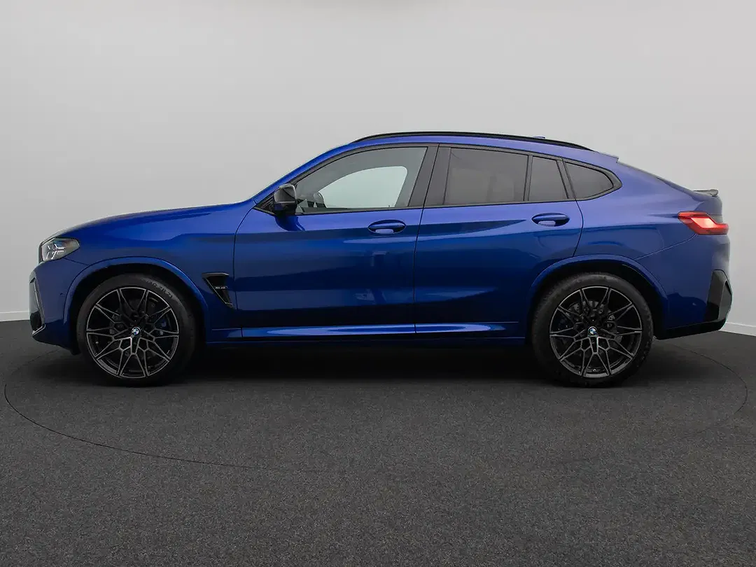 BMW X4 M - Thumbnail 11