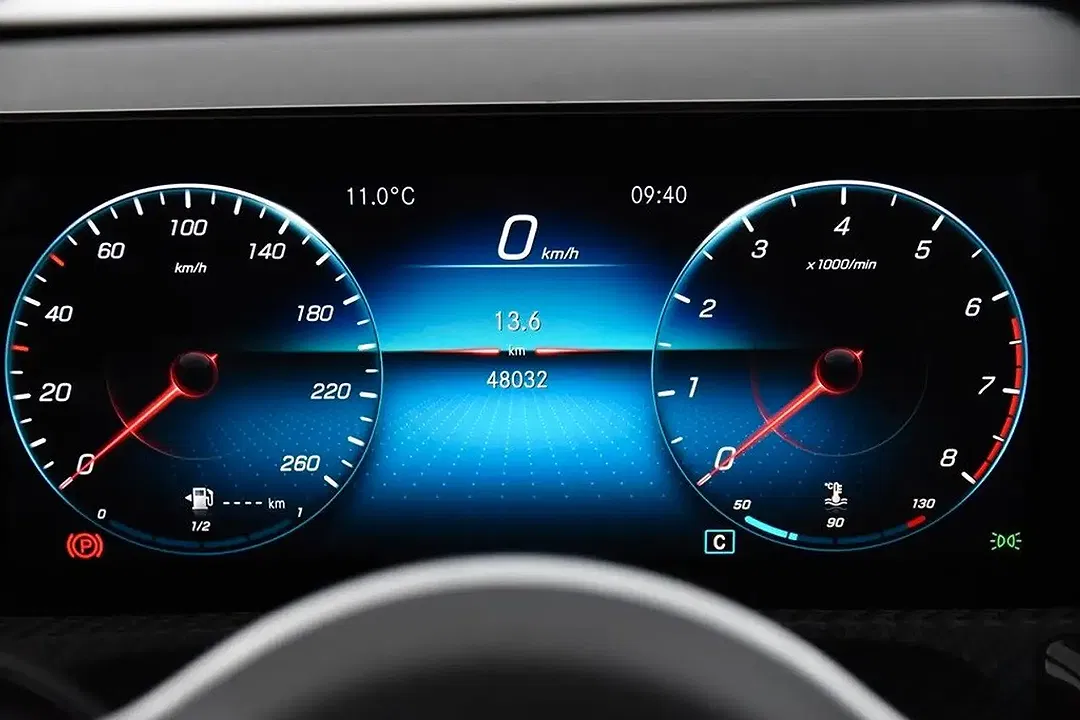Mercedes-Benz CLA 180 - foto 15