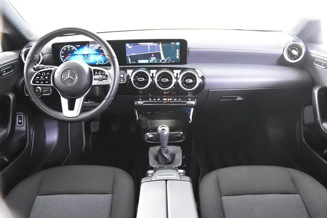 Mercedes-Benz CLA 180 - foto 2