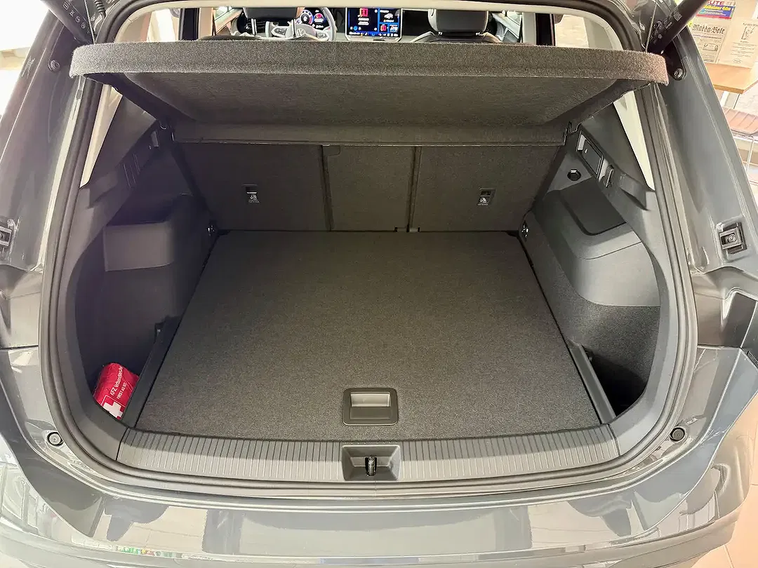 Volkswagen Tiguan - Thumbnail 12