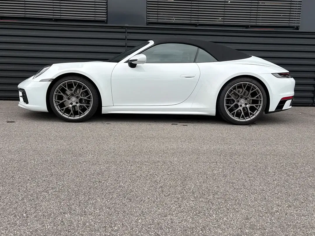 Porsche 992 Carrera - foto 1