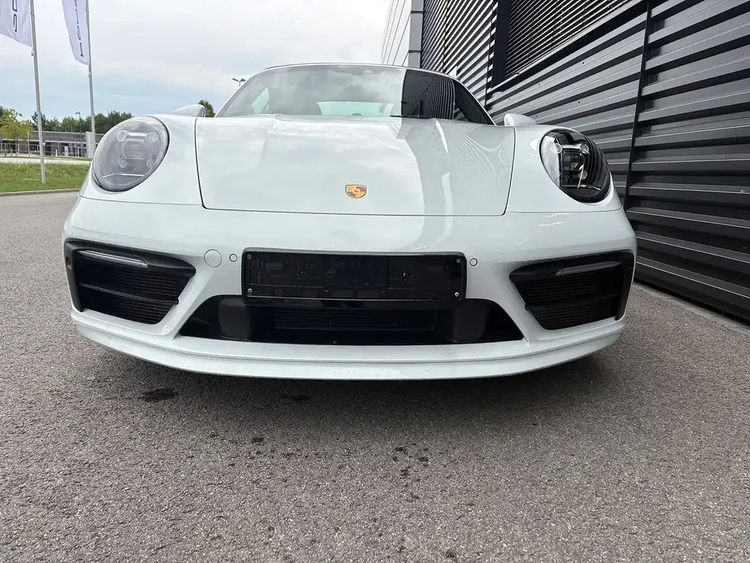 Porsche 992 - Thumbnail 6