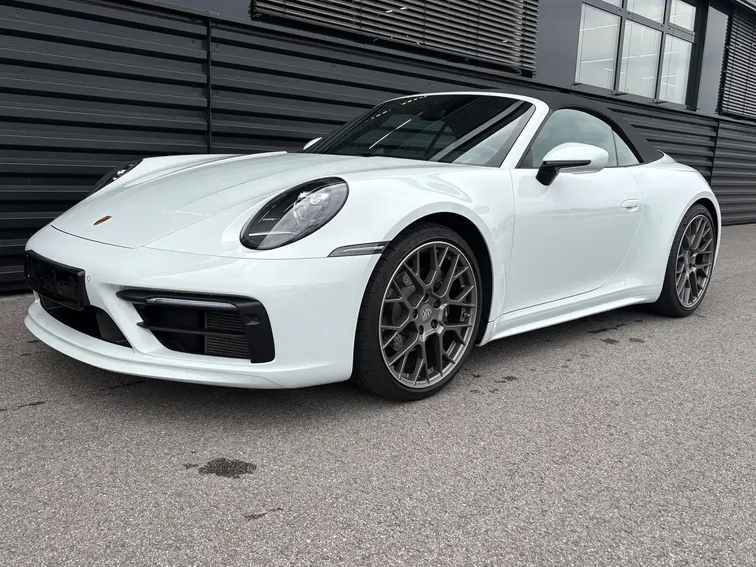 Porsche 992 - Thumbnail 8