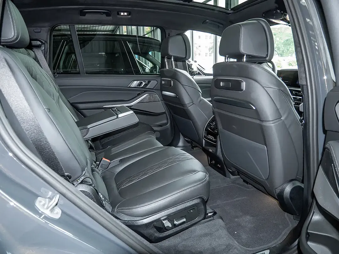 BMW X7 - Thumbnail 8