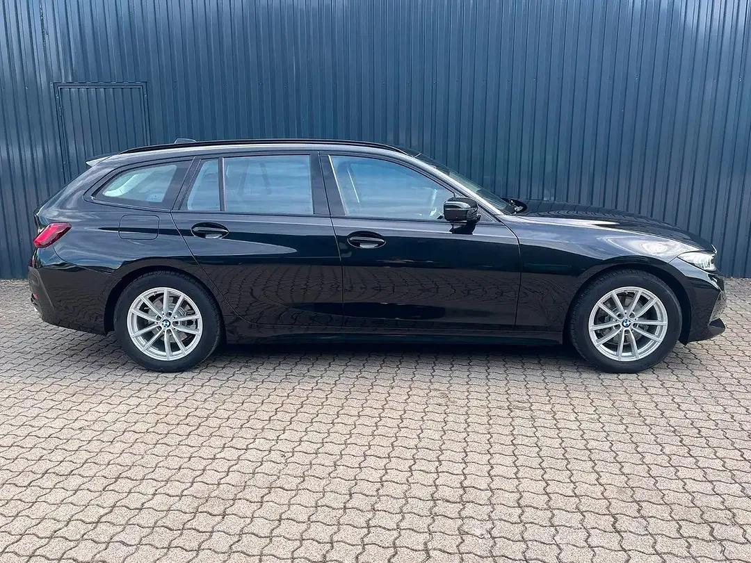 BMW 320 - Thumbnail 5
