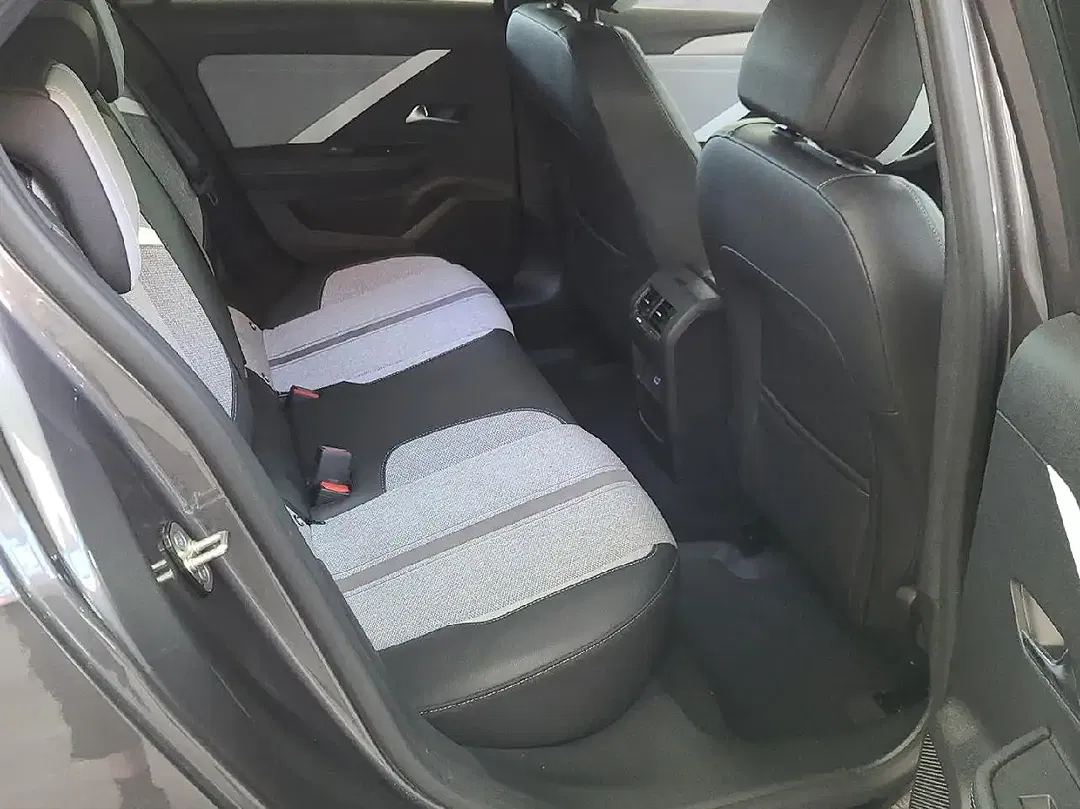 Opel Astra - Thumbnail 13