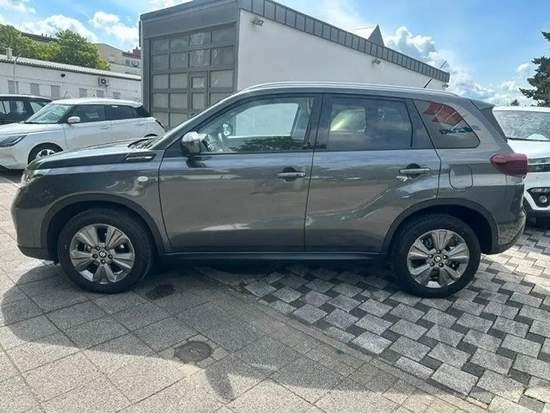 Suzuki Vitara - Thumbnail 4