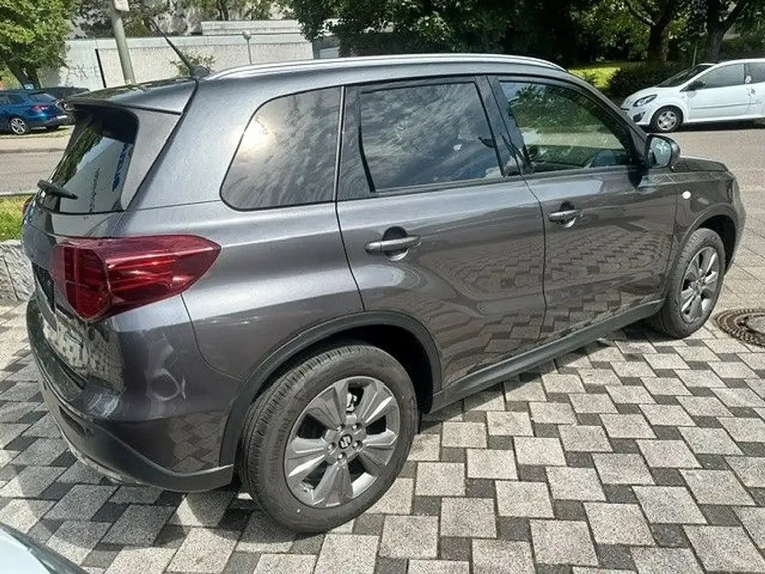 Suzuki Vitara - Thumbnail 7