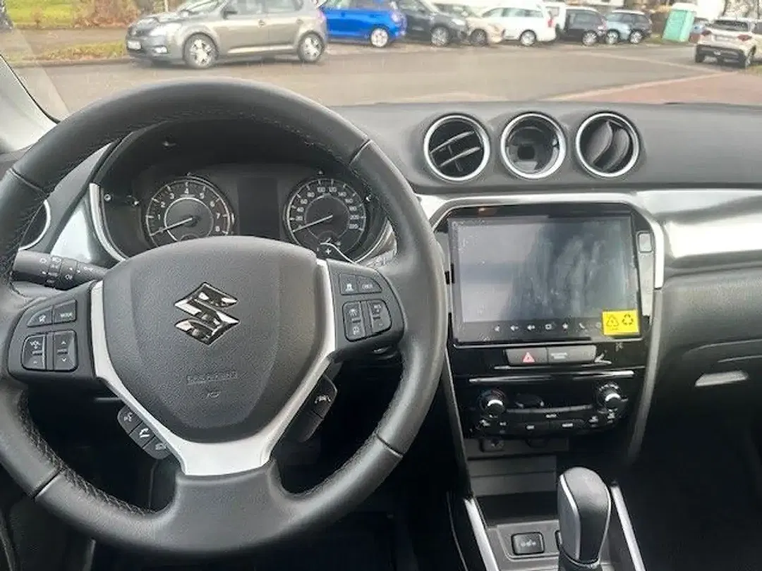 Suzuki Vitara - Thumbnail 9