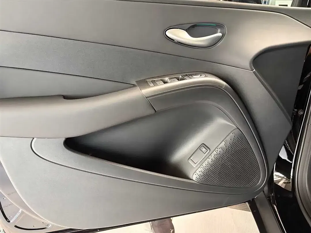 BYD Dolphin - Thumbnail 11