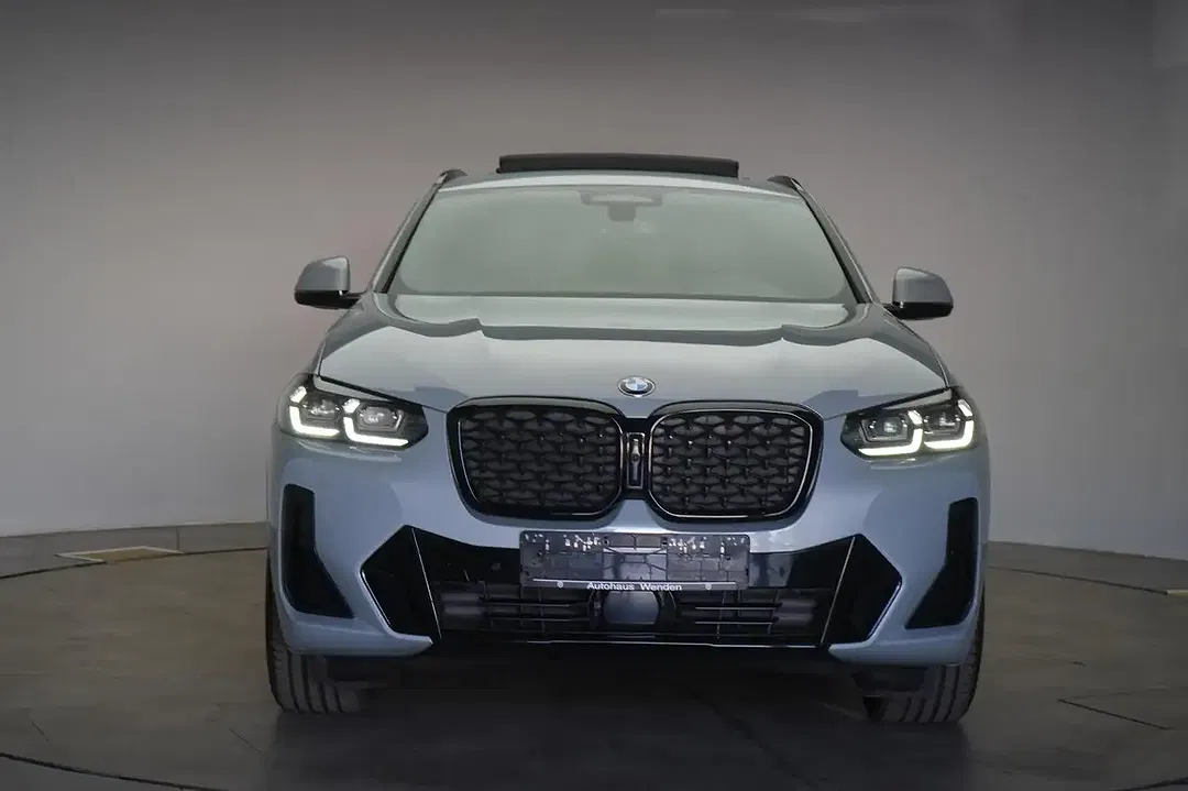BMW X4 - Thumbnail 2